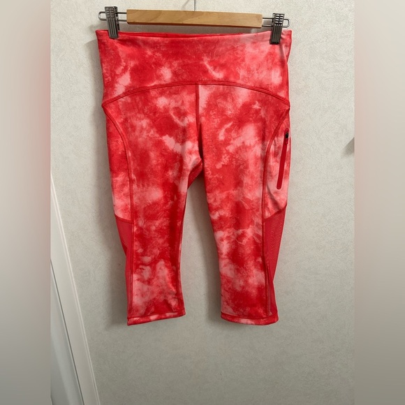 Lululemon Sun Runner Crop size 6 - Picture 10 of 11